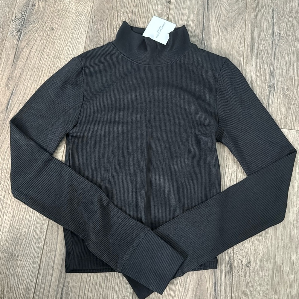 AMERICAN OUTFITTERS RIBBED SOFT MOCK NECK SHIRT, BRAND NEW TAGS ATTACHED XS